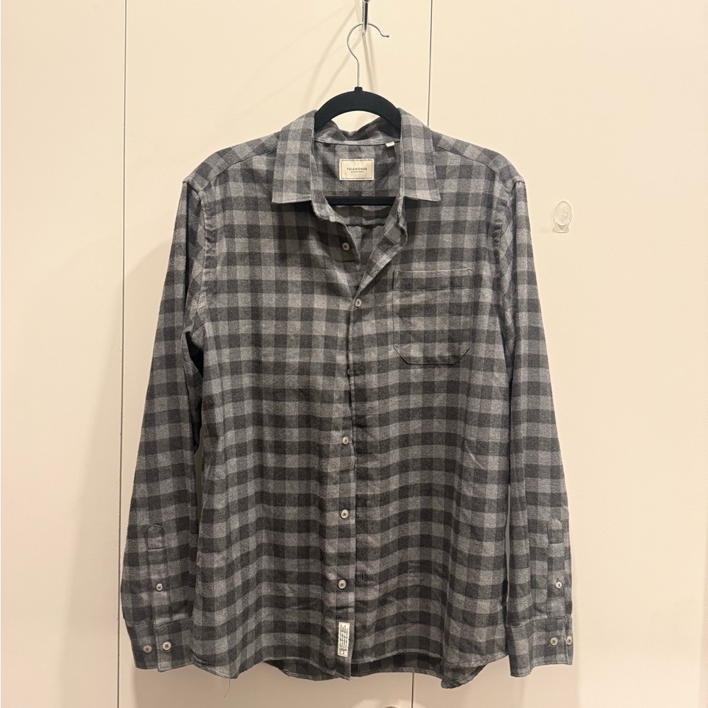 7 Diamonds Gray Plaid Button-Down Shirt